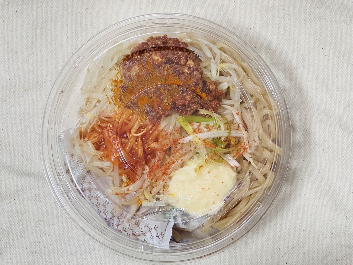 セブンイレブン 中華蕎麦とみ田監修 冷し辛豚まぜ麺 009.