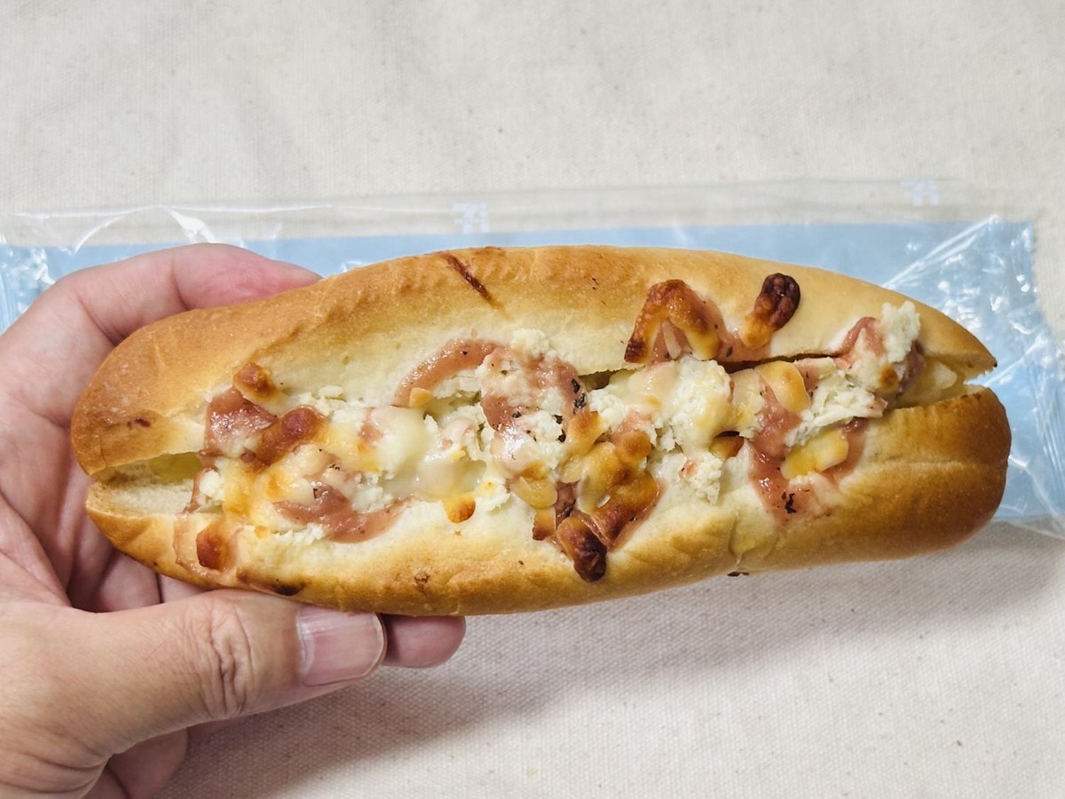 セブンイレブン さっぱり梅しそチキンフランス 014.