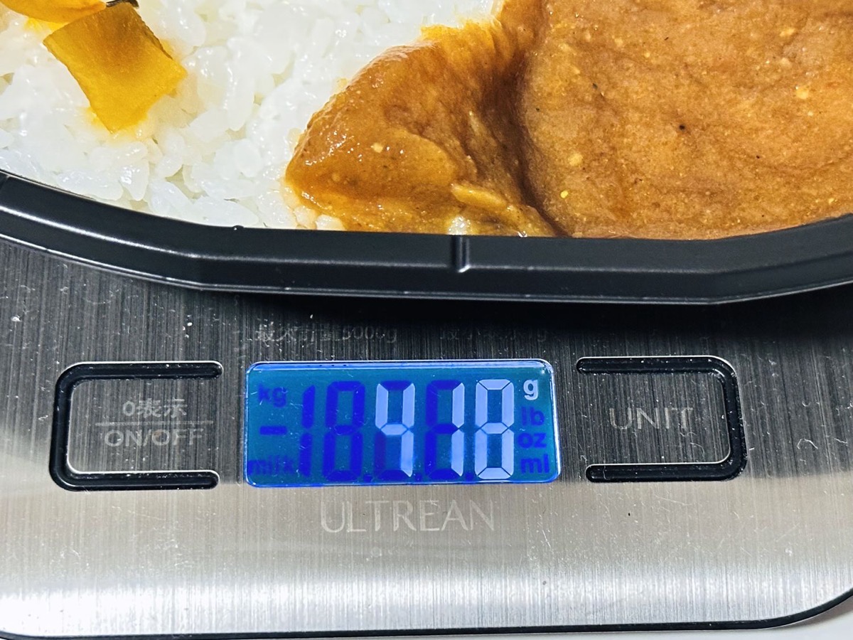 ファミマ 30種類以上のスパイスが決め手のこだわりカレー 012.