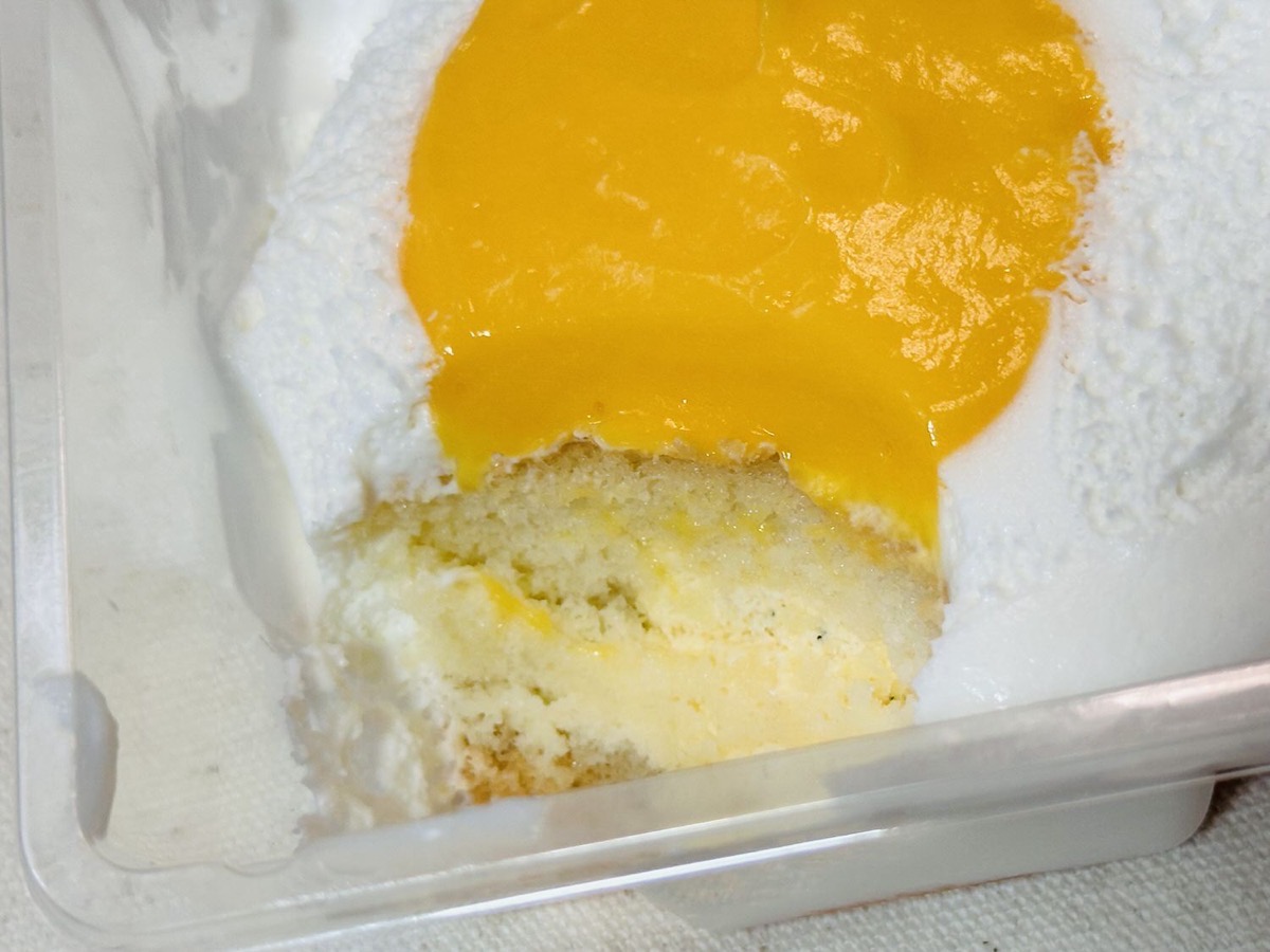 ローソン とろける月見パンケーキ 013.