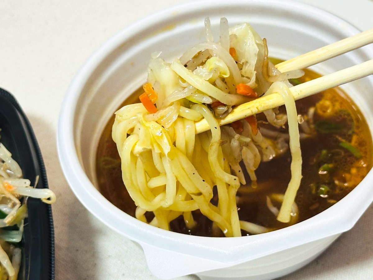 セブンイレブン 中華蕎麦とみ田監修 炒め野菜盛りつけ麺 032.