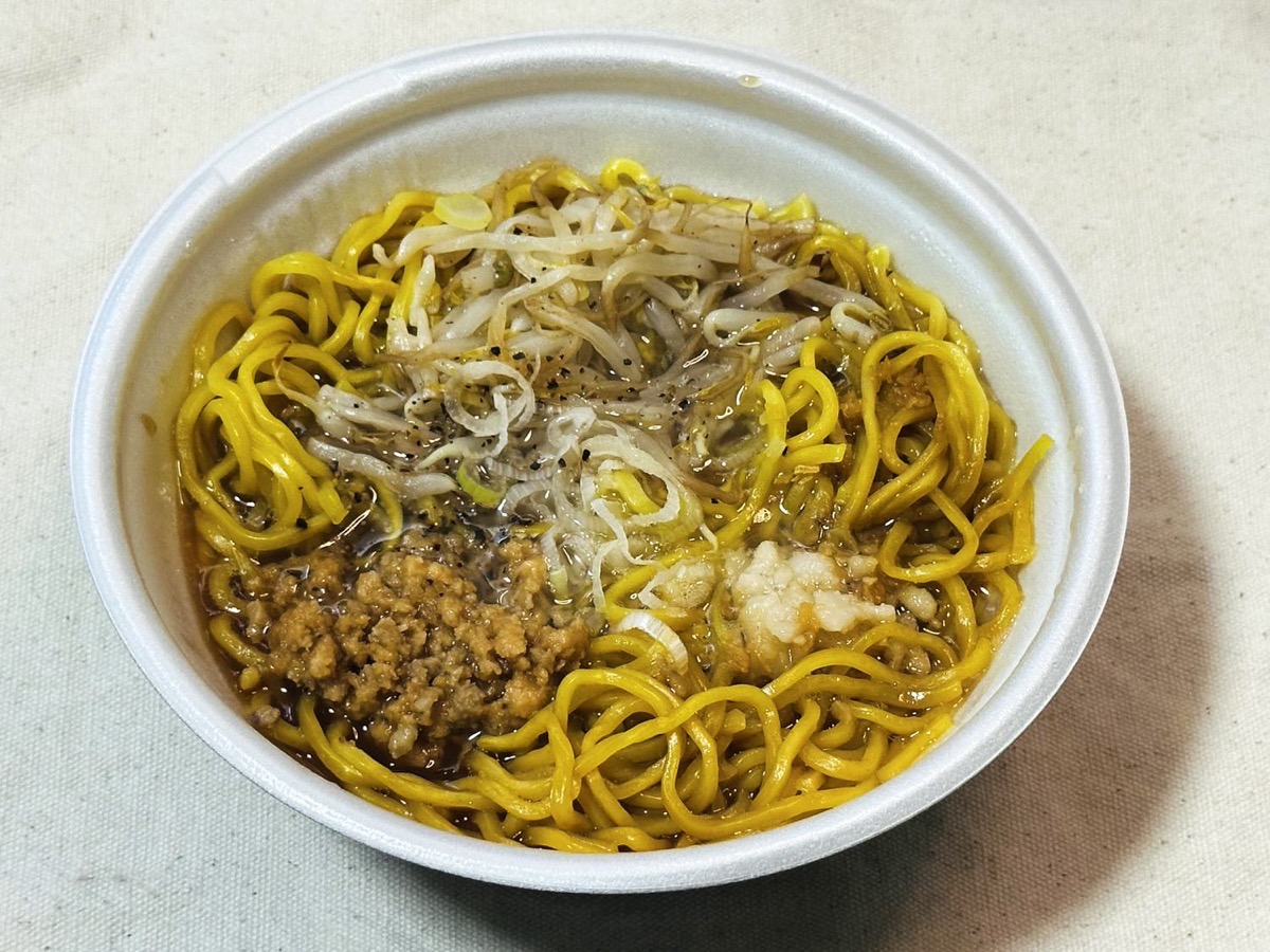 ファミマ SUSURU TV.監修 北ノ醤油チーホー北ノ醤油ラーメン 020.